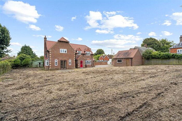 3 Bedroom Detached House For Sale In Rose Cottage, Dummer, RG25