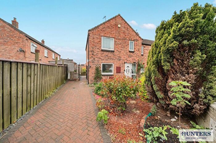 3 Bedroom Semi-Detached House For Sale In Flaxley Road, Selby, YO8