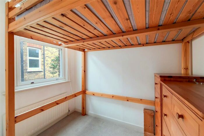 2 Bedroom Flat To Rent In Aylmer Road, Wendell Park, London, W12