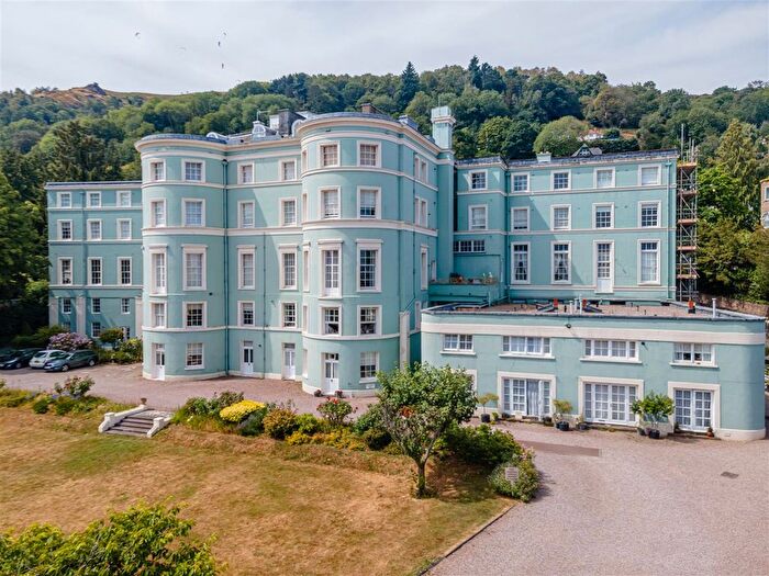 3 Bedroom Flat For Sale In Abbey Road, Malvern, WR14