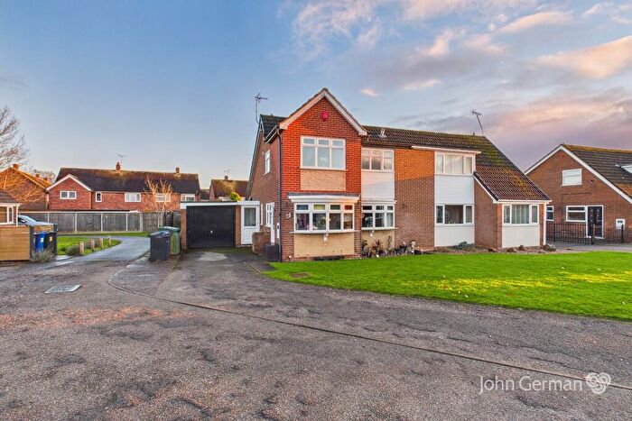 3 Bedroom Semi Detached House For Sale In Priorylands, Stretton, DE13