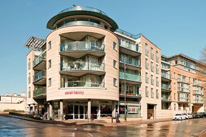 2 Bedroom Flat For Sale In Merchants Road, Clifton, Bristol, BS8