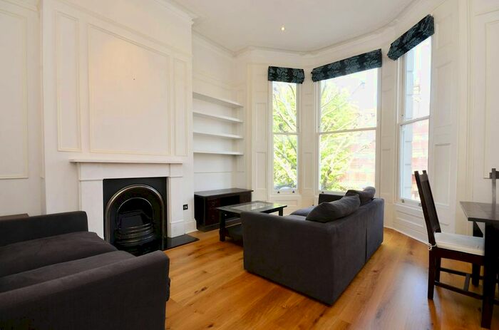 2 Bedroom Flat To Rent In Elgin Avenue, Maida Vale, London, W9