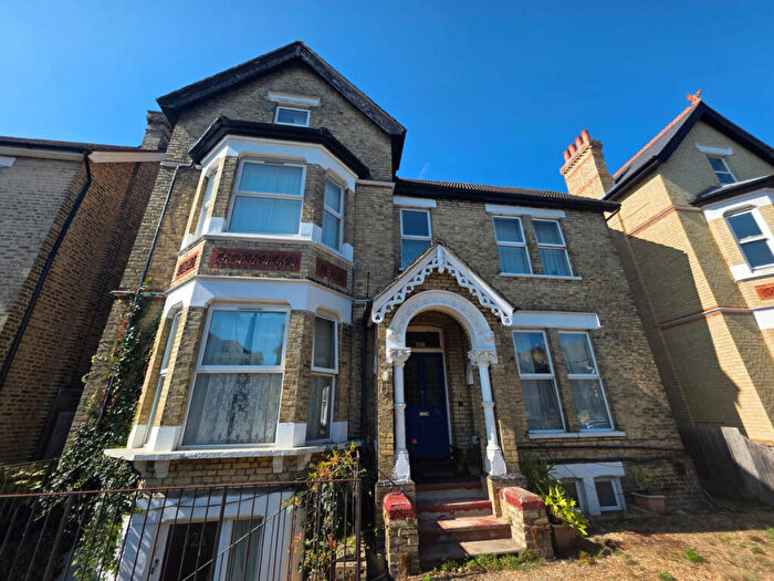 1 Bedroom Flat To Rent In Hayne Road, Beckenham, BR3