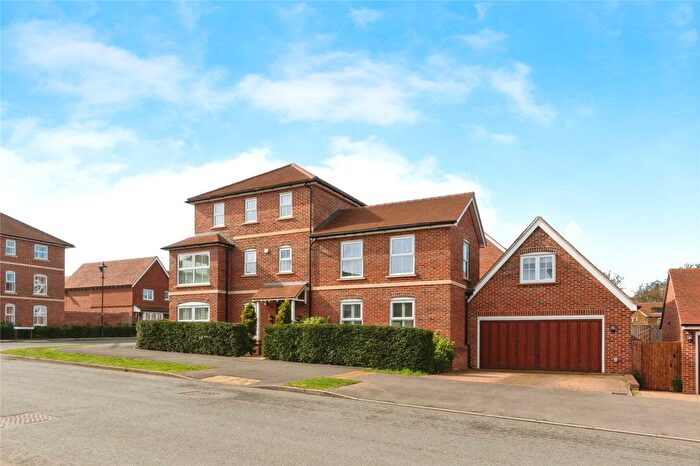 5 Bedroom Detached House For Sale In Murano Drive, Chineham, Basingstoke, Hampshire, RG24