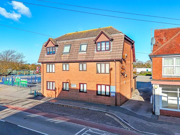 1 Bedroom Studio For Sale In Lymington Road, New Milton, BH25