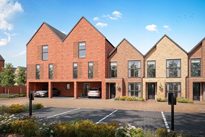 3 Bedroom End Of Terrace House For Sale In Carcutt Green, Houghton Regis, LU5