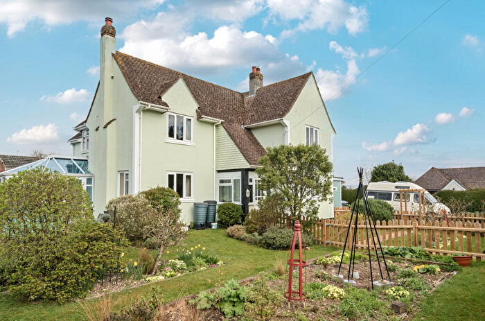 4 Bedroom Detached House For Sale In Letton Close, Blandford Forum, Dorset, DT11