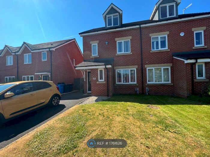 4 Bedroom Semi-Detached House To Rent In Old Mill, Manchester, M28
