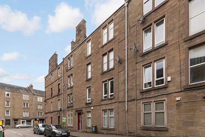 2 Bedroom Flat To Rent In Smith Street, Dundee, DD3