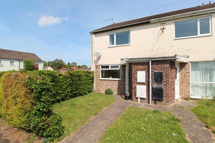 2 Bedroom End Of Terrace House For Sale In Knightsbridge Road, Glen Parva, Leicester, LE2