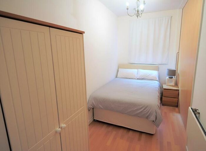 2 Bedroom Flat For Sale In Lower Byrom Street, Manchester, M3