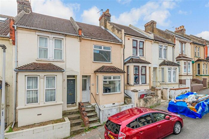3 Bedroom Terraced House For Sale In Cecil Road, Rochester, Kent, ME1