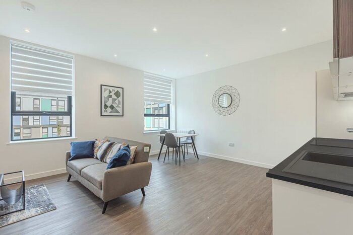 1 Bedroom Apartment To Rent In London Road, Headington, OX3