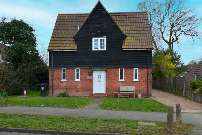 2 Bedroom Maisonette To Rent In Applecroft Road, Welwyn Garden City, AL8