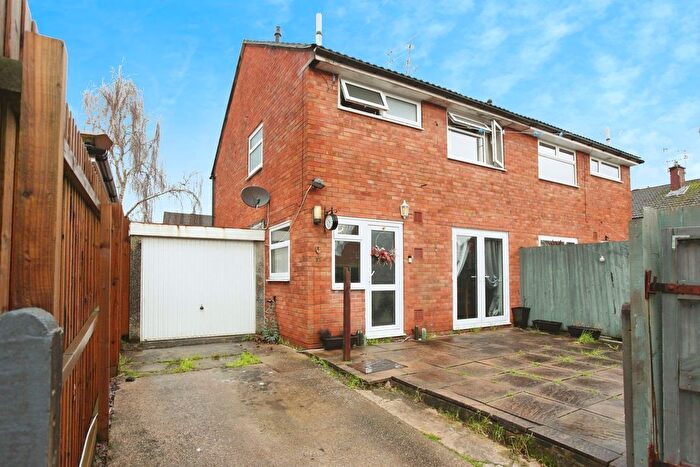 3 Bedroom Semi Detached House For Sale In Pilton Vale, Newport, NP20