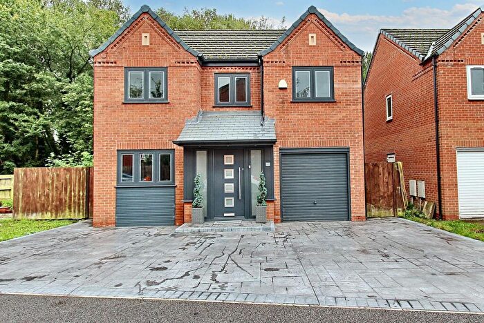 4 Bedroom Detached House For Sale In Little Green View, Middleton, M24