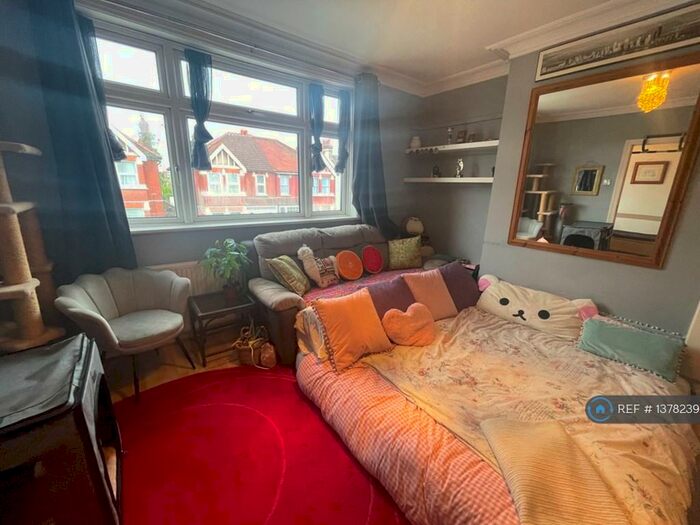 1 Bedroom Flat To Rent In Harrow View, Harrow, HA1