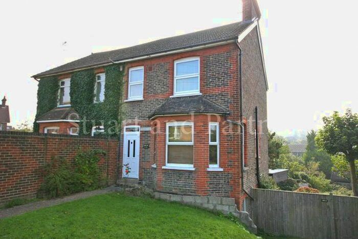 1 Bedroom Flat To Rent In Ashenground Road, Haywards Heath, RH16