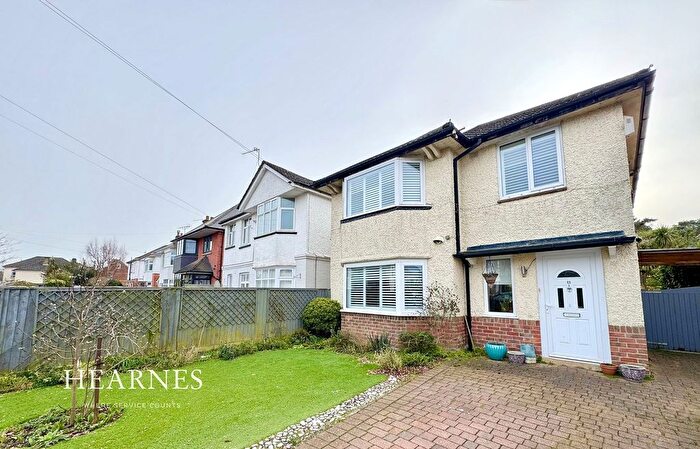 4 Bedroom Detached House For Sale In De Lisle Road, Bournemouth, BH3