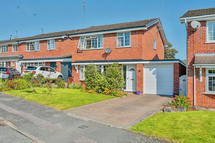 4 Bedroom Detached House For Sale In The Oaklands, Rugeley, WS15