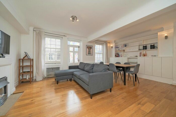 2 Bedroom Apartment To Rent In Gloucester Place, NW1