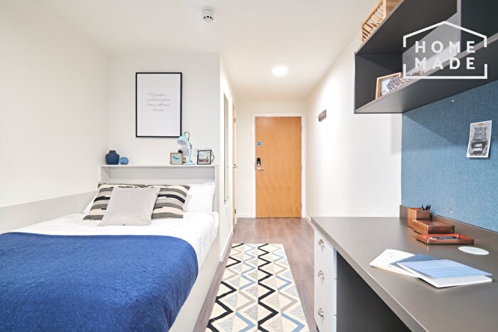 Studio To Rent In Market House, NE1