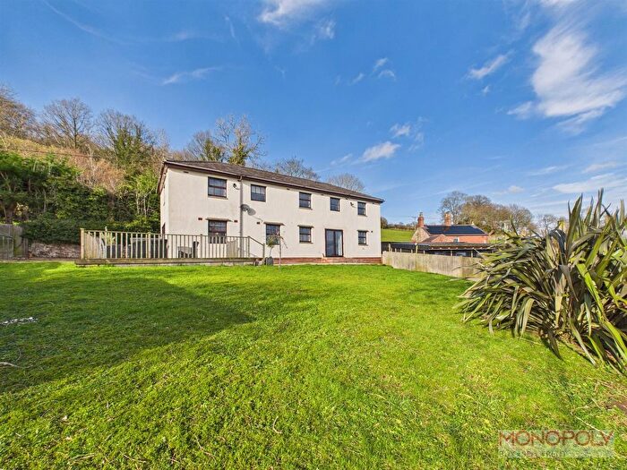 4 Bedroom Detached House For Sale In Cymau, Wrexham, LL11