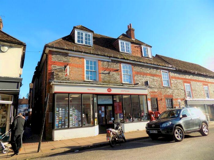 1 Bedroom Flat To Rent In Houchin Street, Bishops Waltham, Southampton, SO32
