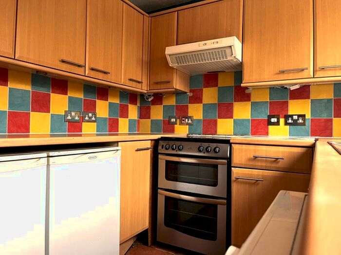 3 Bedroom House To Rent In Honeysuckle Grove, Oxford, OX4