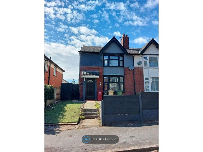 3 Bedroom Semi-Detached House To Rent In North Way, Bolton, BL1