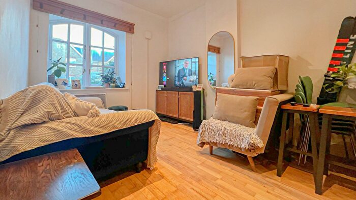 2 Bedroom Apartment To Rent In Sele Mill, Hertford, SG14