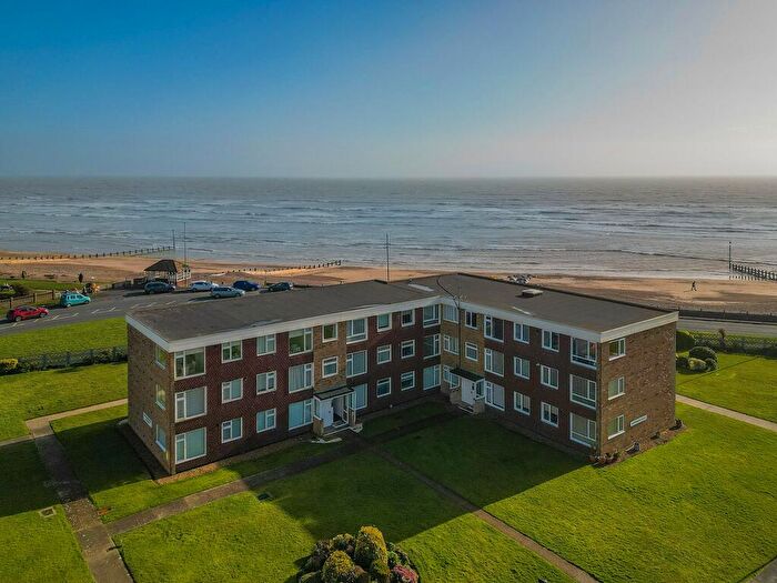 3 Bedroom Flat For Sale In Rackham Road, Rustington, BN16