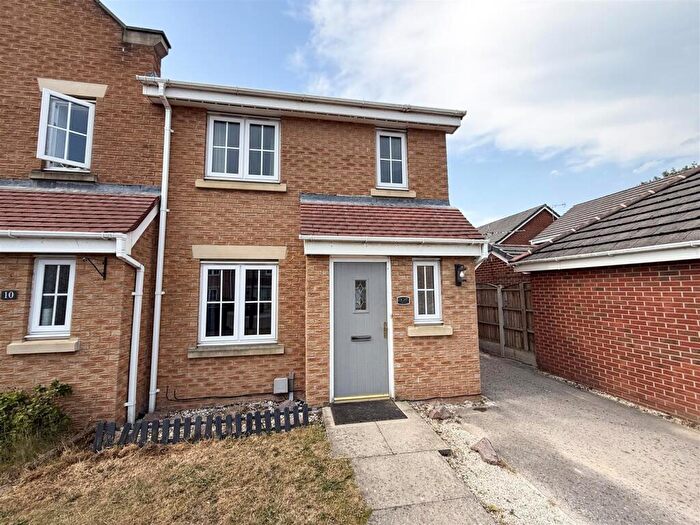 3 Bedroom End Of Terrace House For Sale In Harris Road, Armthorpe, Doncaster, DN3