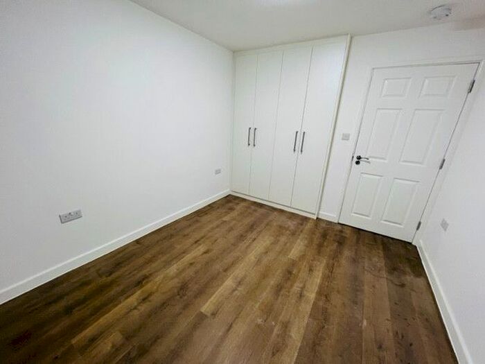 3 Bedroom Flat To Rent In Westmorland Road, Harrow, Greater London, HA1