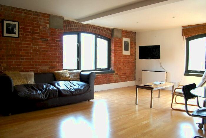 2 Bedroom Flat To Rent In Silverdale, London, SE26