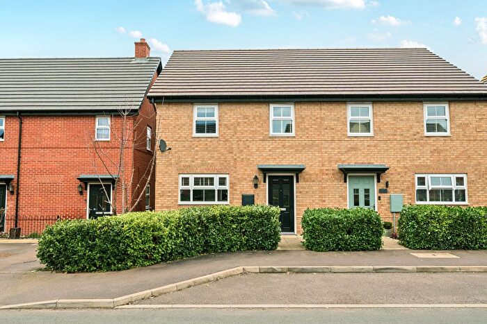 3 Bedroom Semi Detached House For Sale In Pincords Lane, Cranfield, MK43