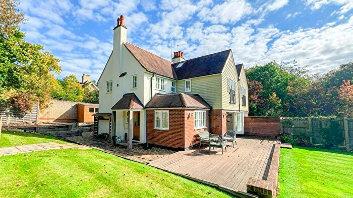 4 Bedroom Semi-Detached House To Rent In Broadoak End, Hertford, SG14