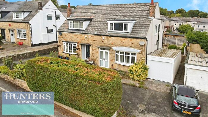 3 Bedroom Semi-Detached Bungalow For Sale In Musgrave Mount, Bradford, West Yorkshire, BD2