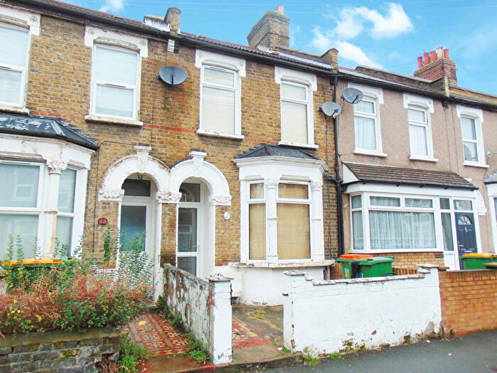 2 Bedroom Terraced House For Sale In Plaistow, London, E13