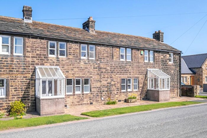 5 Bedroom Terraced House For Sale In Cross Lane, Stocksmoor, Huddersfield, HD4