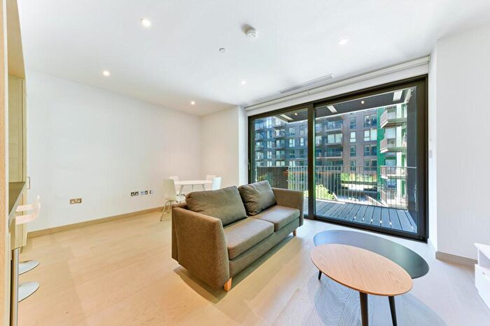 1 Bedroom Apartment For Sale In Legacy Building, Embassy Gardens, Nine Elms, SW11