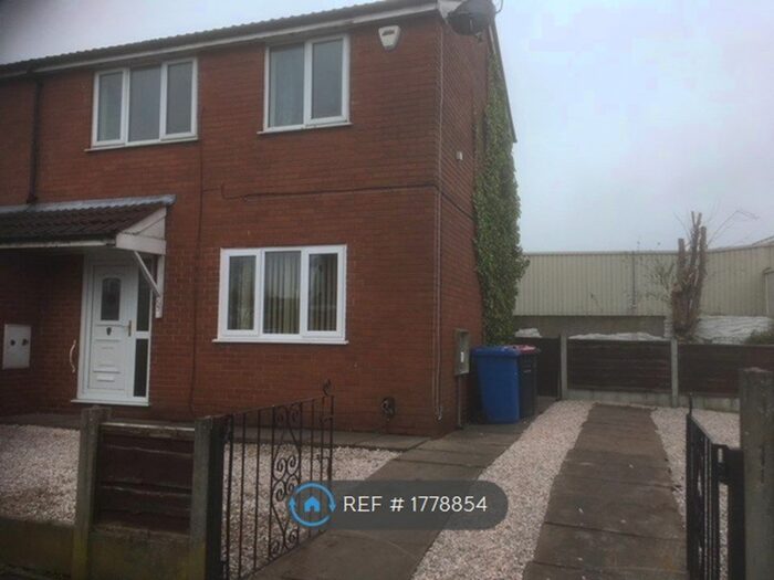 2 Bedroom Semi-Detached House To Rent In Brackley Street, Worsley, Manchester, M28