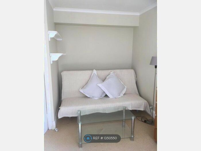 Studio To Rent In Chelsea, London, SW3