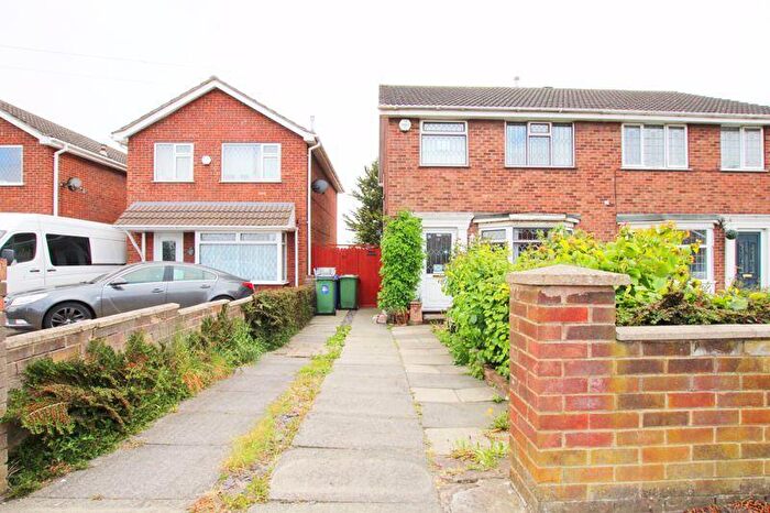 3 Bedroom Semi-Detached House For Sale In Ferndown Drive, Immingham, DN40