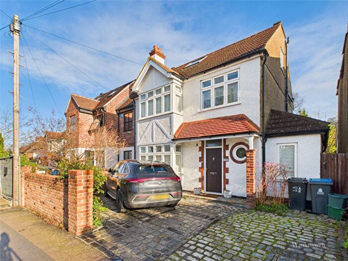 4 Bedroom Detached House For Sale In Park Road, Kingston Upon Thames, KT2