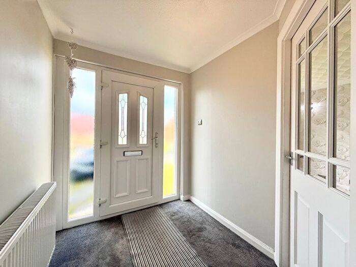 3 Bedroom Flat To Rent In Bridgeway Court, Glasgow, G66