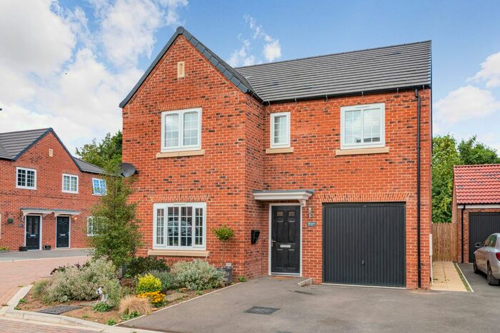 4 Bedroom Detached House For Sale In White Thorn Close, Stokesley, Middlesbrough, TS9