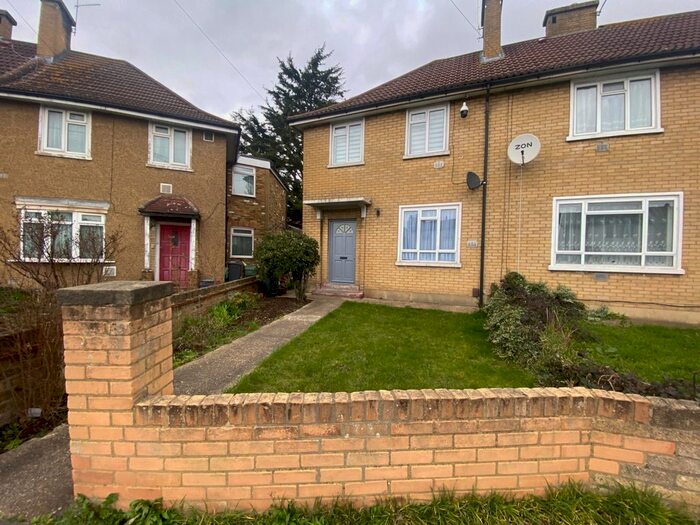 2 Bedroom End Of Terrace House To Rent In Rectory Road, Hounslow, TW4