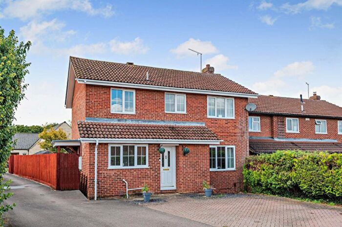 4 Bedroom Detached House For Sale In Martins Way, Orton Waterville, Peterborough, PE2